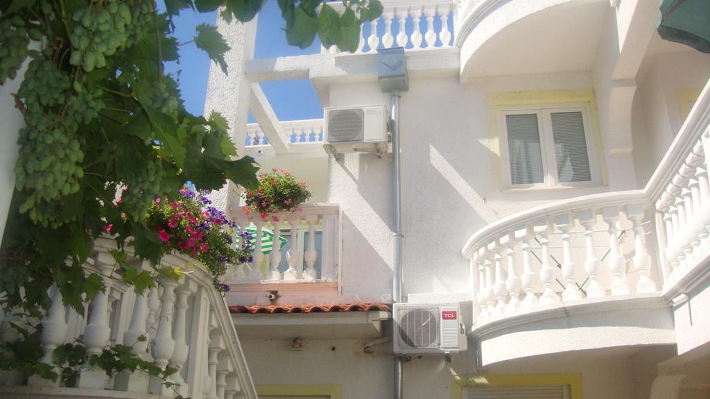 Apartments Vodice Marica ภายนอก รูปภาพ